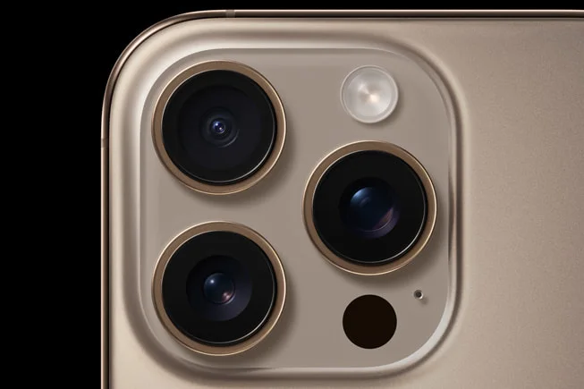 iPhone 16 Pro Max Arka Kamera