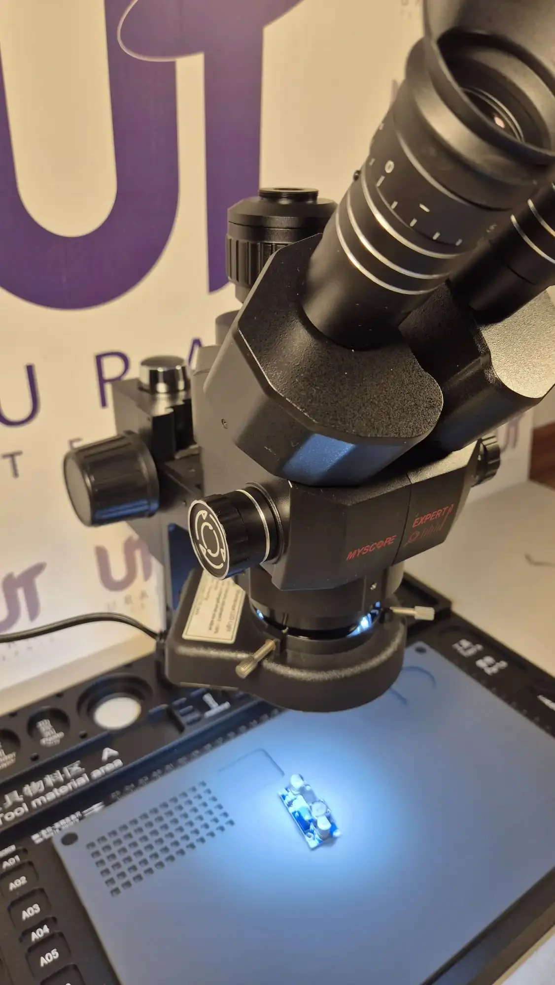 Mikroskop Td-7s Kamera Yuvalı Siyah Kafa Kırmızı Ped